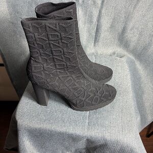 DKNY Textured Black Heeled Boots